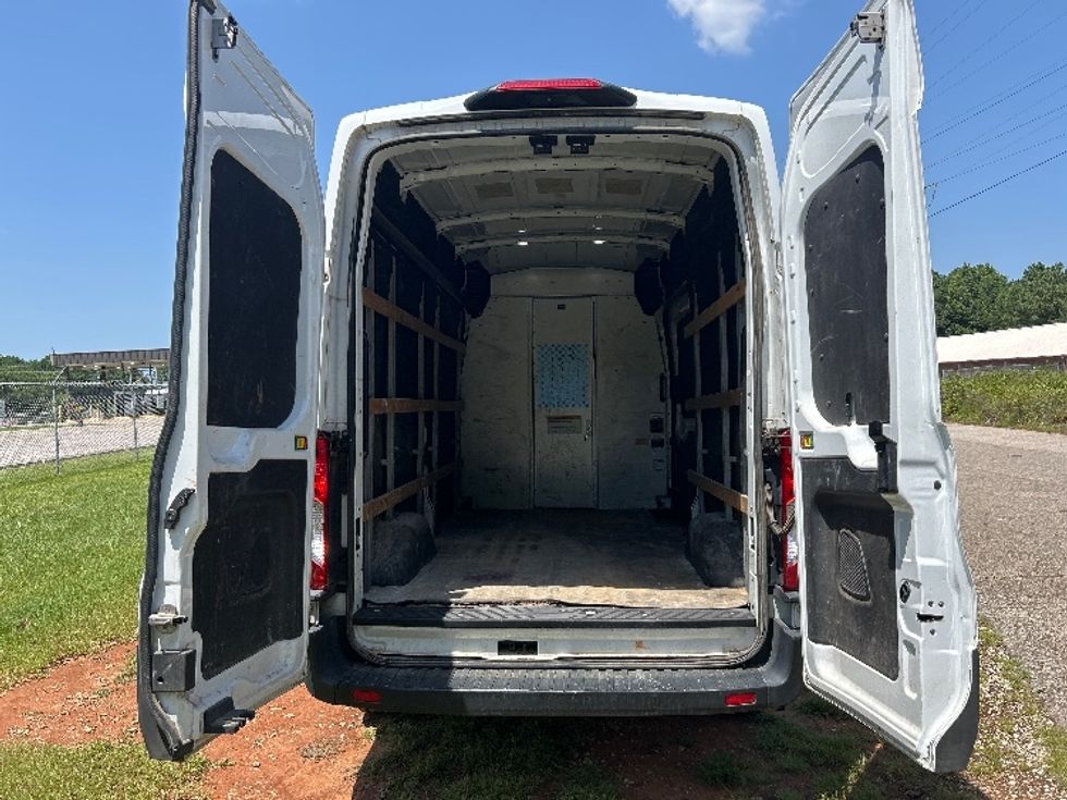Cargo Van (Panel Van)-Light and Medium Duty Trucks-Ford-2021-Transit 250-Hueytown-AL-133,530\n\t\tmiles-$ 31,250 - Image 8
