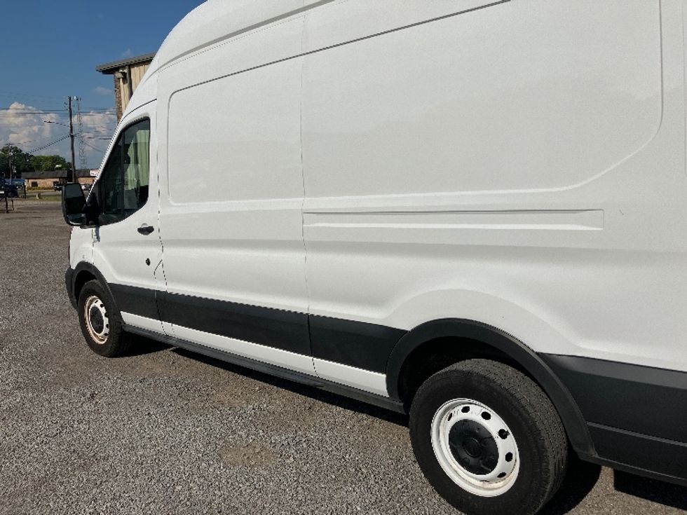 Cargo Van (Panel Van)-Light and Medium Duty Trucks-Ford-2021-Transit 250-Hueytown-AL-92,005\n\t\tmiles-$ 33,250 - Image 5