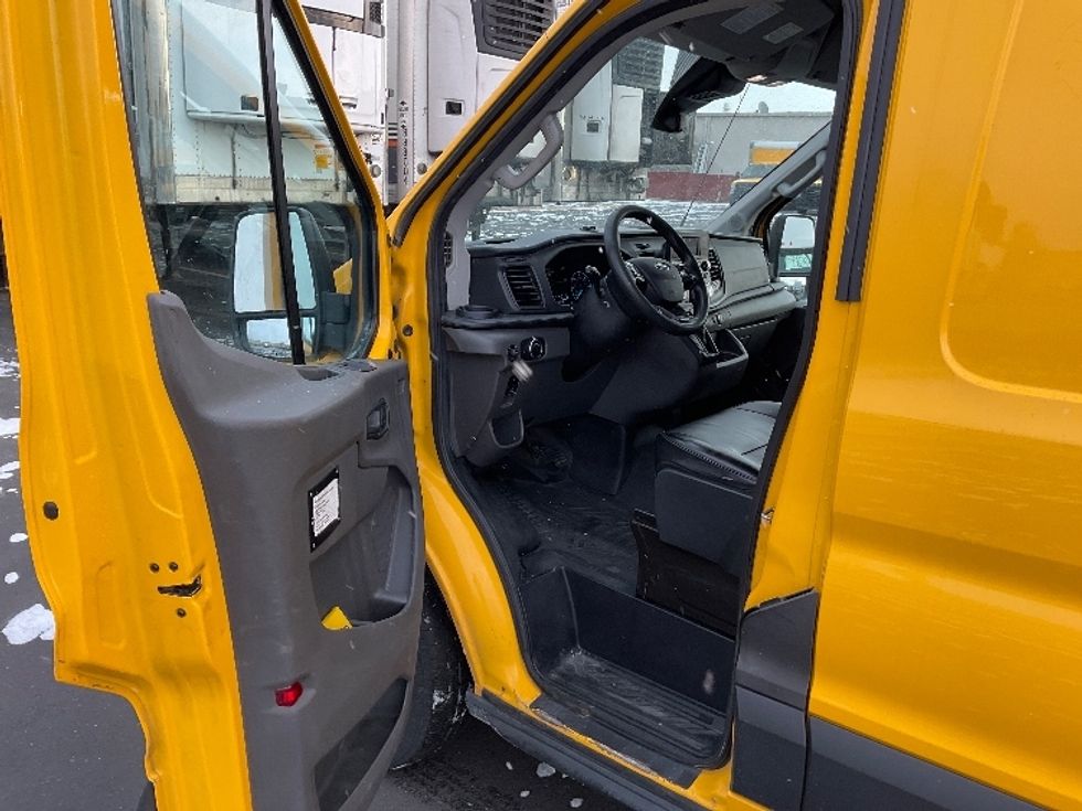 Cargo Van (Panel Van)-Light and Medium Duty Trucks-Ford-2021-Transit 250-Indianapolis-IN-134,245\n\t\tmiles-$ 10,000 - Image 16