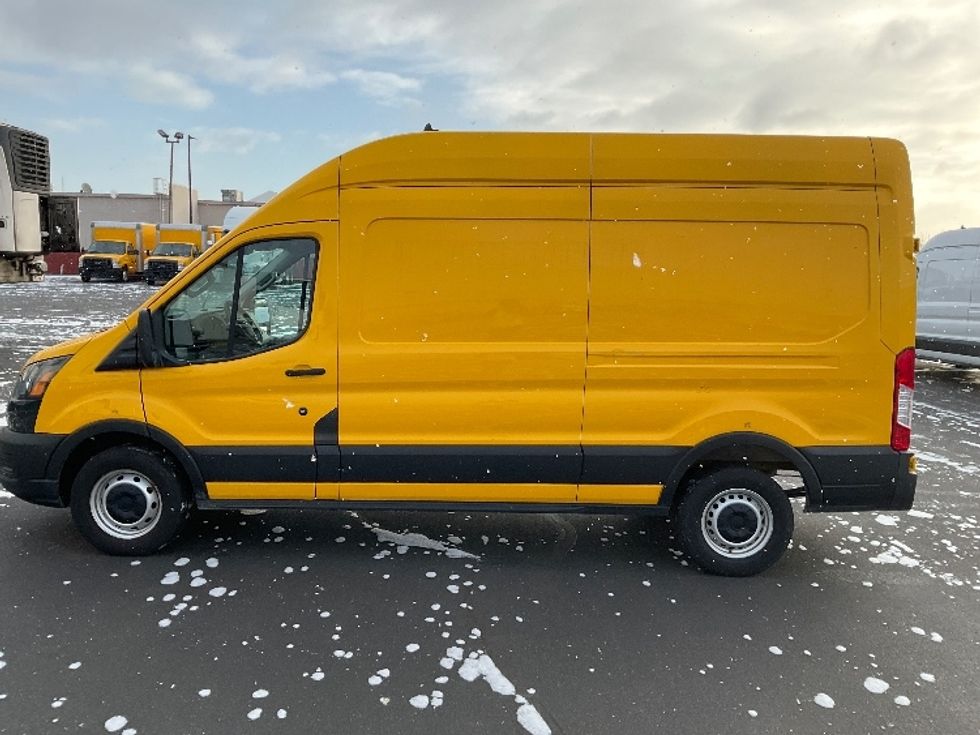 Cargo Van (Panel Van)-Light and Medium Duty Trucks-Ford-2021-Transit 250-Indianapolis-IN-134,245\n\t\tmiles-$ 10,000 - Image 4