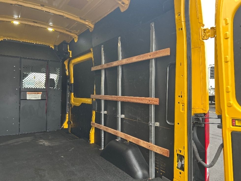 Cargo Van (Panel Van)-Light and Medium Duty Trucks-Ford-2021-Transit 250-Indianapolis-IN-48,190\n\t\tmiles-$ 32,750 - Image 11