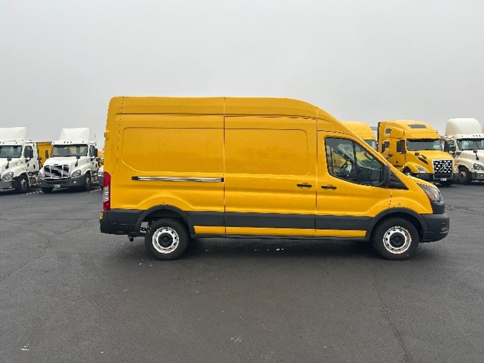 Cargo Van (Panel Van)-Light and Medium Duty Trucks-Ford-2021-Transit 250-Indianapolis-IN-48,190\n\t\tmiles-$ 32,750 - Image 14