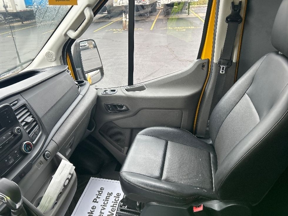 Cargo Van (Panel Van)-Light and Medium Duty Trucks-Ford-2021-Transit 250-Indianapolis-IN-48,190\n\t\tmiles-$ 32,750 - Image 18