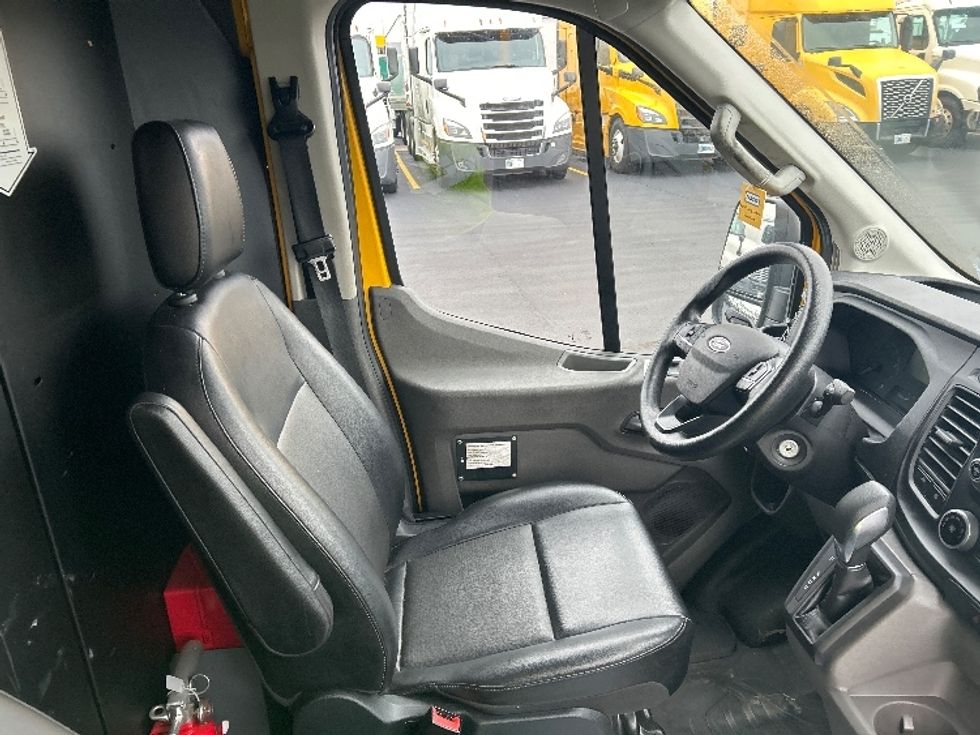 Cargo Van (Panel Van)-Light and Medium Duty Trucks-Ford-2021-Transit 250-Indianapolis-IN-48,190\n\t\tmiles-$ 32,750 - Image 21