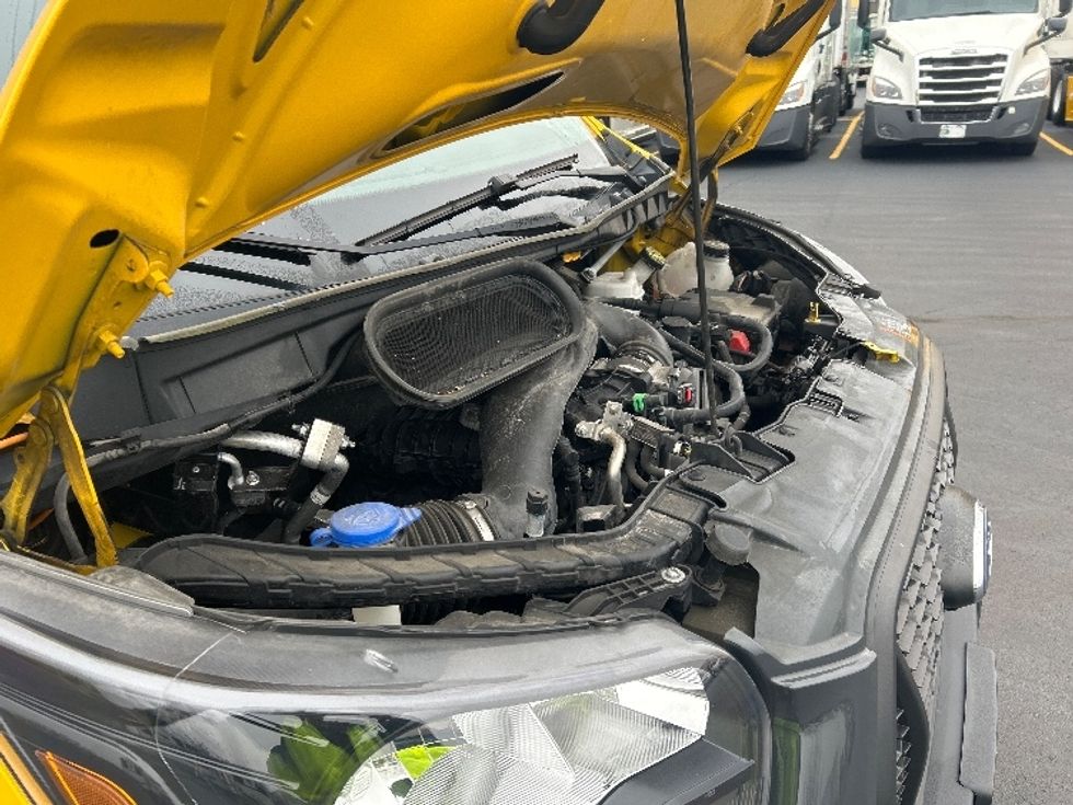 Cargo Van (Panel Van)-Light and Medium Duty Trucks-Ford-2021-Transit 250-Indianapolis-IN-48,190\n\t\tmiles-$ 32,750 - Image 22