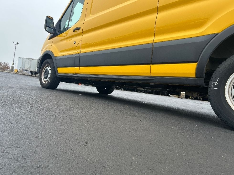 Cargo Van (Panel Van)-Light and Medium Duty Trucks-Ford-2021-Transit 250-Indianapolis-IN-48,190\n\t\tmiles-$ 32,750 - Image 5