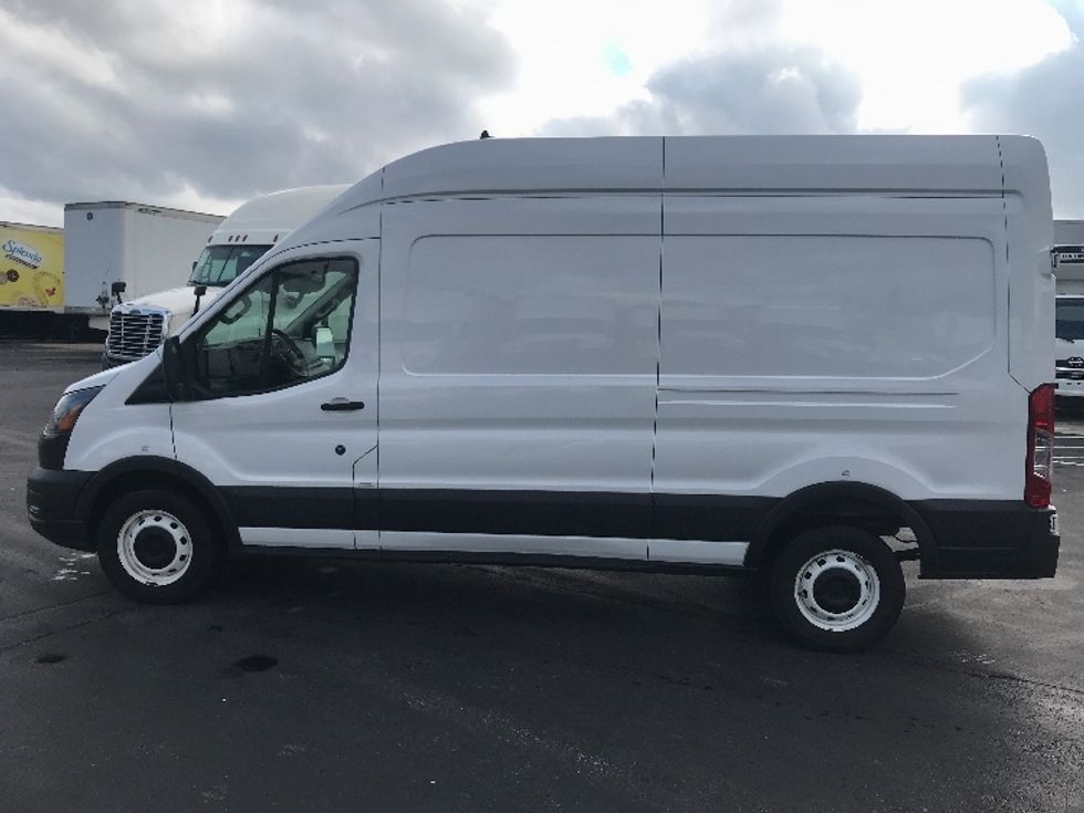 Cargo Van (Panel Van)-Light and Medium Duty Trucks-Ford-2021-Transit 250-Indianapolis-IN-66,860\n\t\tmiles-$ 35,250 - Image 4