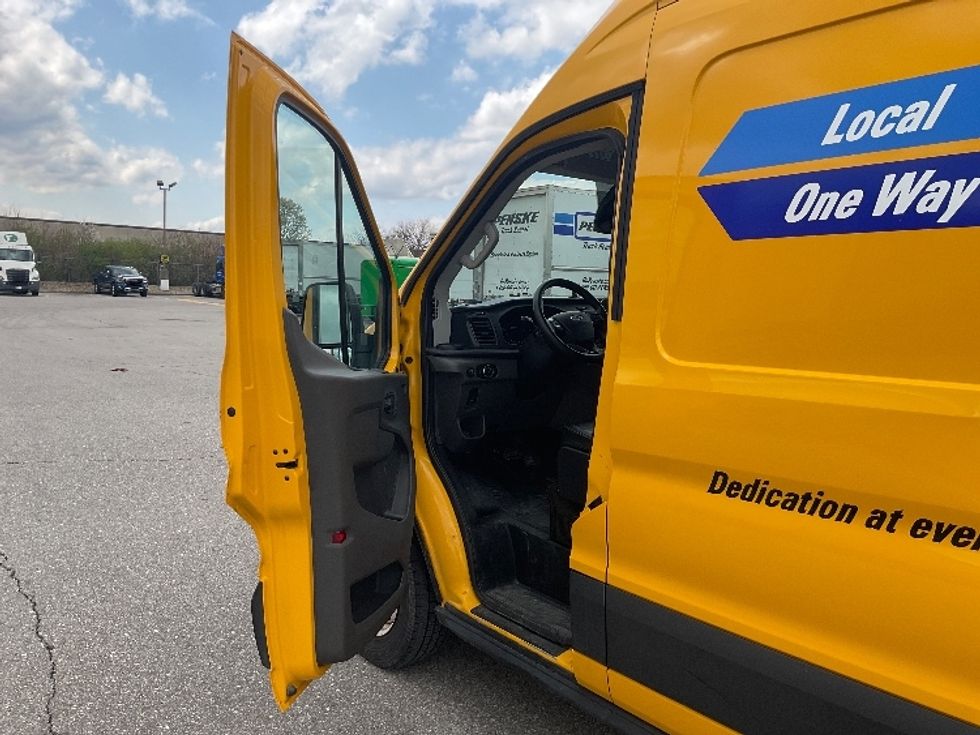 Cargo Van (Panel Van)-Light and Medium Duty Trucks-Ford-2021-Transit 250-Indianapolis-IN-98,922\n\t\tmiles-$ 28,250 - Image 15