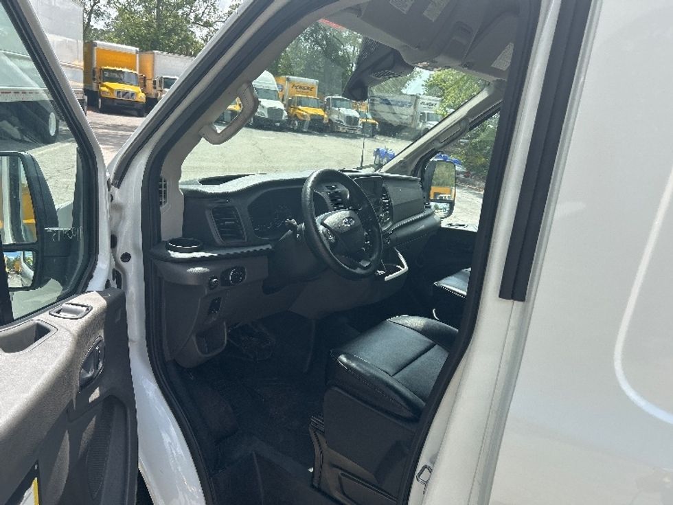 Cargo Van (Panel Van)-Light and Medium Duty Trucks-Ford-2021-Transit 250-Jacksonville-FL-76,767\n\t\tmiles-$ 36,000 - Image 17