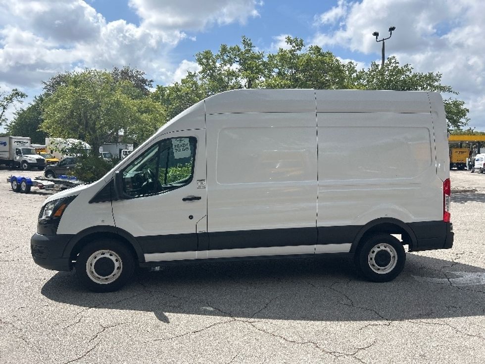 Cargo Van (Panel Van)-Light and Medium Duty Trucks-Ford-2021-Transit 250-Jacksonville-FL-76,767\n\t\tmiles-$ 36,000 - Image 4