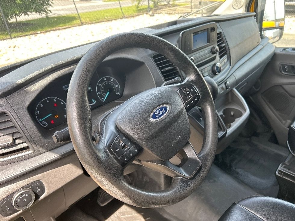 Cargo Van (Panel Van)-Light and Medium Duty Trucks-Ford-2021-Transit 250-Jamaica-NY-48,320\n\t\tmiles-$ 33,000 - Image 17