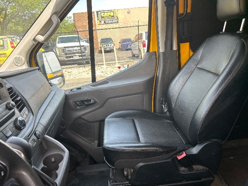 Cargo Van (Panel Van)-Light and Medium Duty Trucks-Ford-2021-Transit 250-Jamaica-NY-48,320\n\t\tmiles-$ 33,000 - Image 19