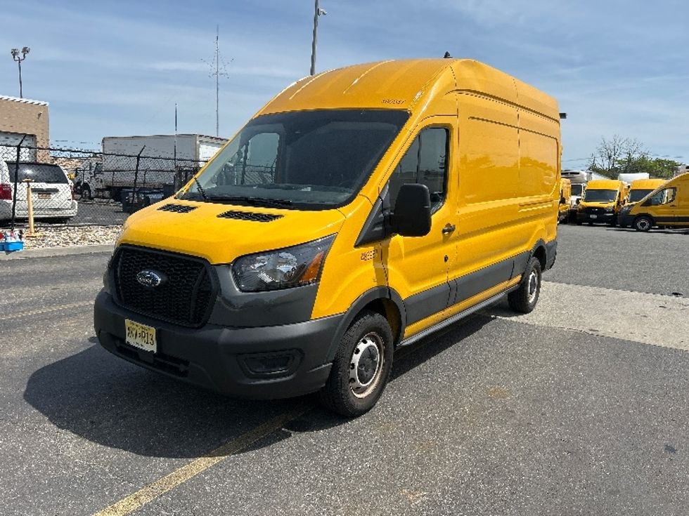 Cargo Van (Panel Van)-Light and Medium Duty Trucks-Ford-2021-Transit 250-Jamaica-NY-48,320\n\t\tmiles-$ 33,000 - Image 3