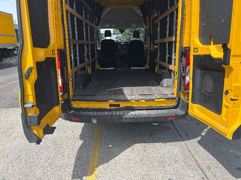 Cargo Van (Panel Van)-Light and Medium Duty Trucks-Ford-2021-Transit 250-Jamaica-NY-48,320\n\t\tmiles-$ 33,000 - Image 9