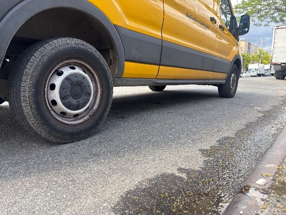 Cargo Van (Panel Van)-Light and Medium Duty Trucks-Ford-2021-Transit 250-Jamaica-NY-66,914\n\t\tmiles-$ 27,500 - Image 14