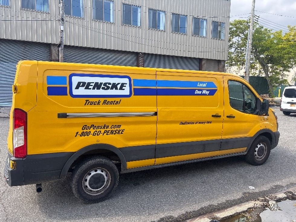 Cargo Van (Panel Van)-Light and Medium Duty Trucks-Ford-2021-Transit 250-Jamaica-NY-66,914\n\t\tmiles-$ 27,500 - Image 15