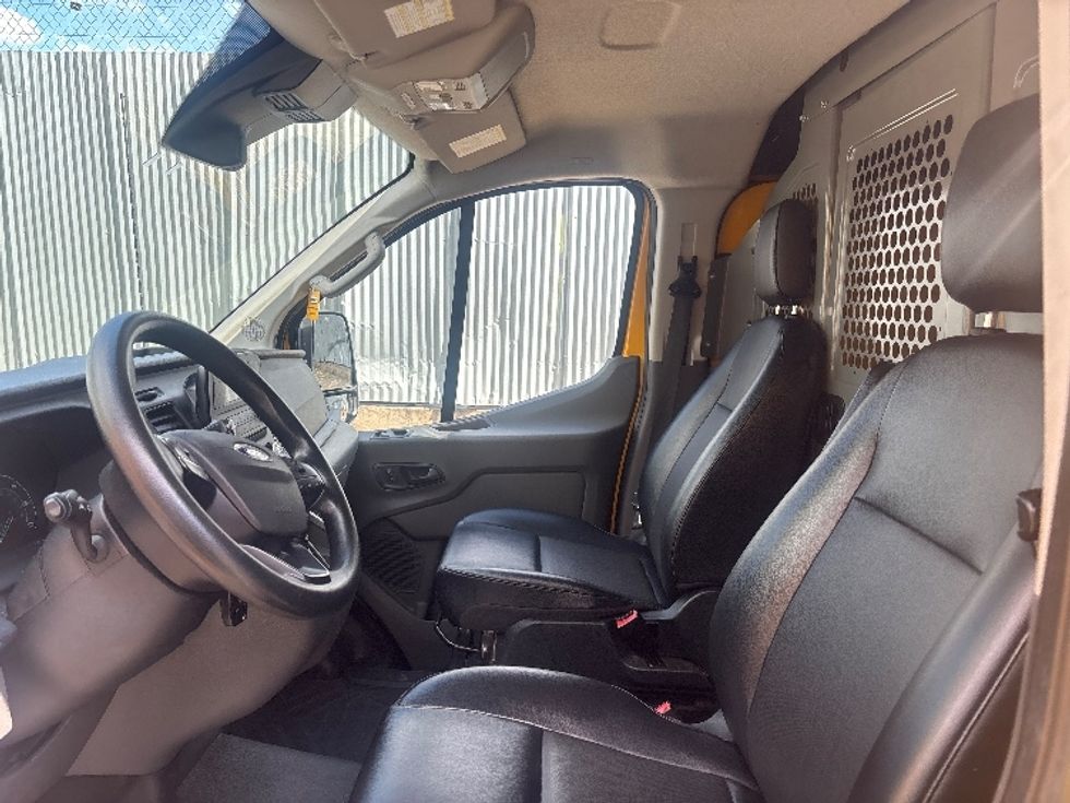 Cargo Van (Panel Van)-Light and Medium Duty Trucks-Ford-2021-Transit 250-Jamaica-NY-66,914\n\t\tmiles-$ 27,500 - Image 19