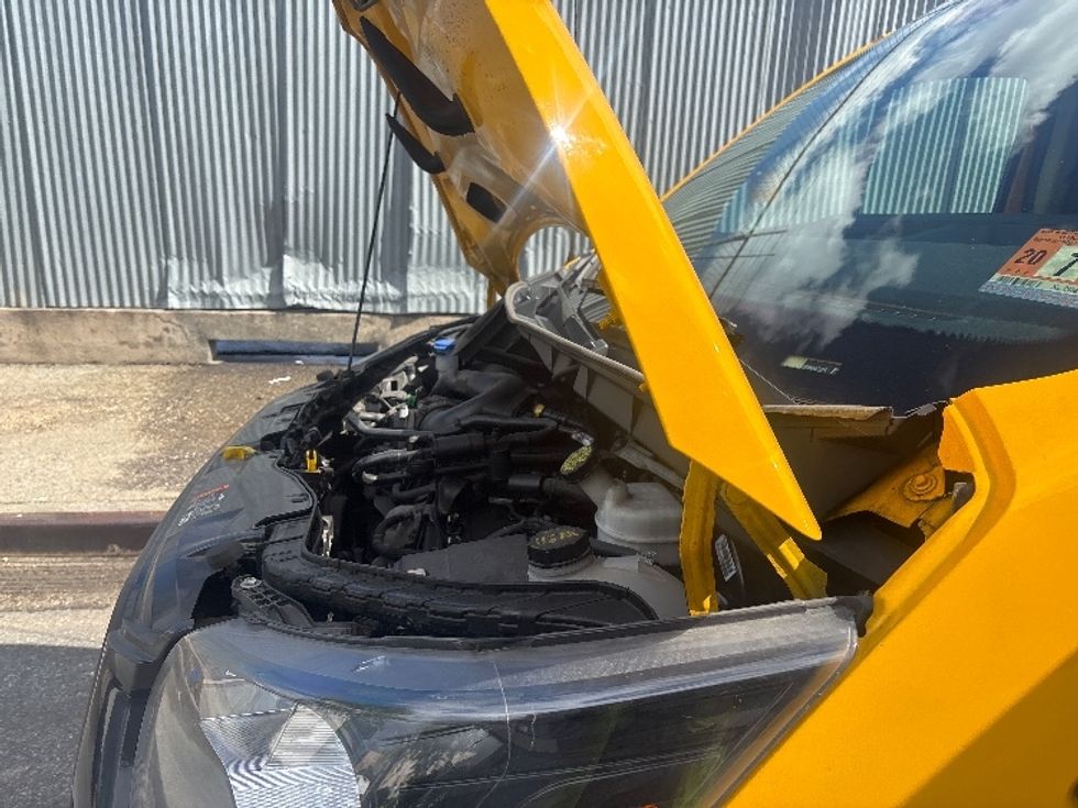 Cargo Van (Panel Van)-Light and Medium Duty Trucks-Ford-2021-Transit 250-Jamaica-NY-66,914\n\t\tmiles-$ 27,500 - Image 24