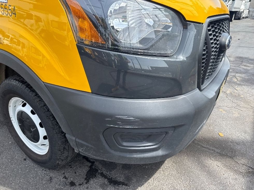 Cargo Van (Panel Van)-Light and Medium Duty Trucks-Ford-2021-Transit 250-Jamaica-NY-66,914\n\t\tmiles-$ 27,500 - Image 27