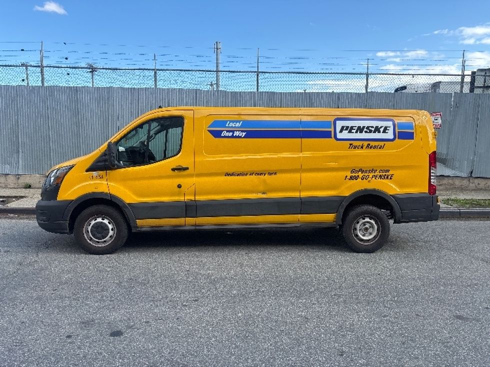 Cargo Van (Panel Van)-Light and Medium Duty Trucks-Ford-2021-Transit 250-Jamaica-NY-66,914\n\t\tmiles-$ 27,500 - Image 4