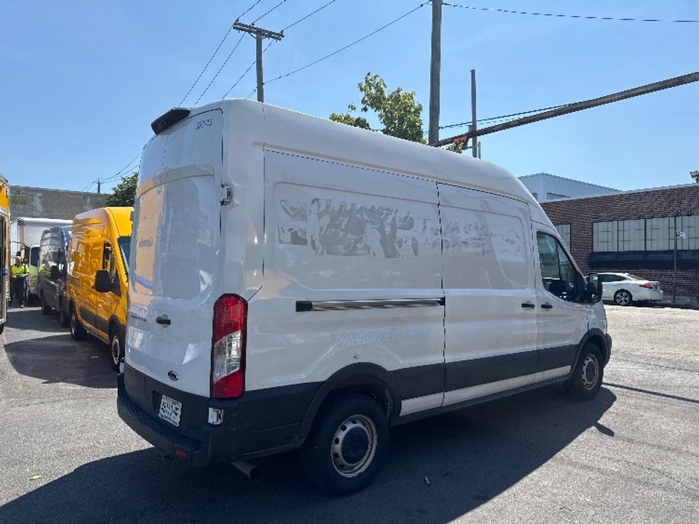 Cargo Van (Panel Van)-Light and Medium Duty Trucks-Ford-2021-Transit 250-Jamaica-NY-82,867\n\t\tmiles-$ 34,750 - Image 13