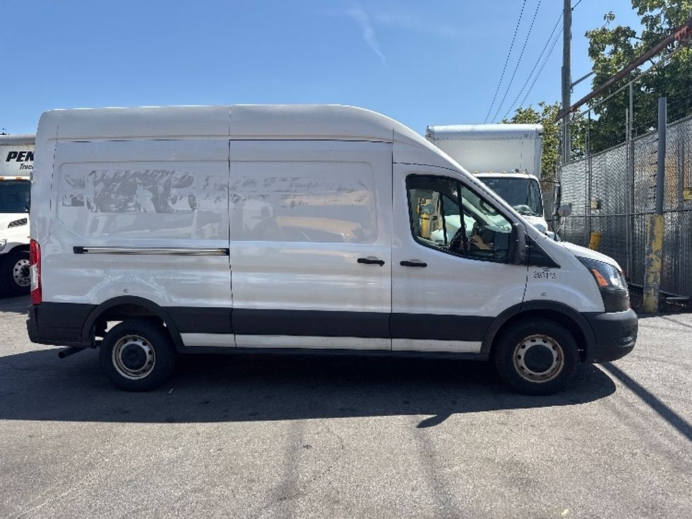Cargo Van (Panel Van)-Light and Medium Duty Trucks-Ford-2021-Transit 250-Jamaica-NY-82,867\n\t\tmiles-$ 34,750 - Image 15