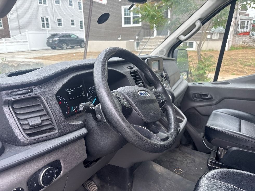 Cargo Van (Panel Van)-Light and Medium Duty Trucks-Ford-2021-Transit 250-Jamaica-NY-82,867\n\t\tmiles-$ 34,750 - Image 18
