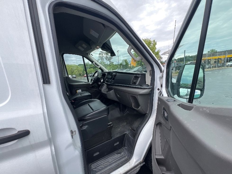 Cargo Van (Panel Van)-Light and Medium Duty Trucks-Ford-2021-Transit 250-Jessup-MD-62,774\n\t\tmiles-$ 37,250 - Image 20