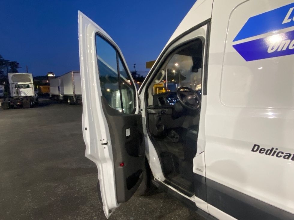 Cargo Van (Panel Van)-Light and Medium Duty Trucks-Ford-2021-Transit 250-Jessup-MD-75,272\n\t\tmiles-$ 36,250 - Image 17
