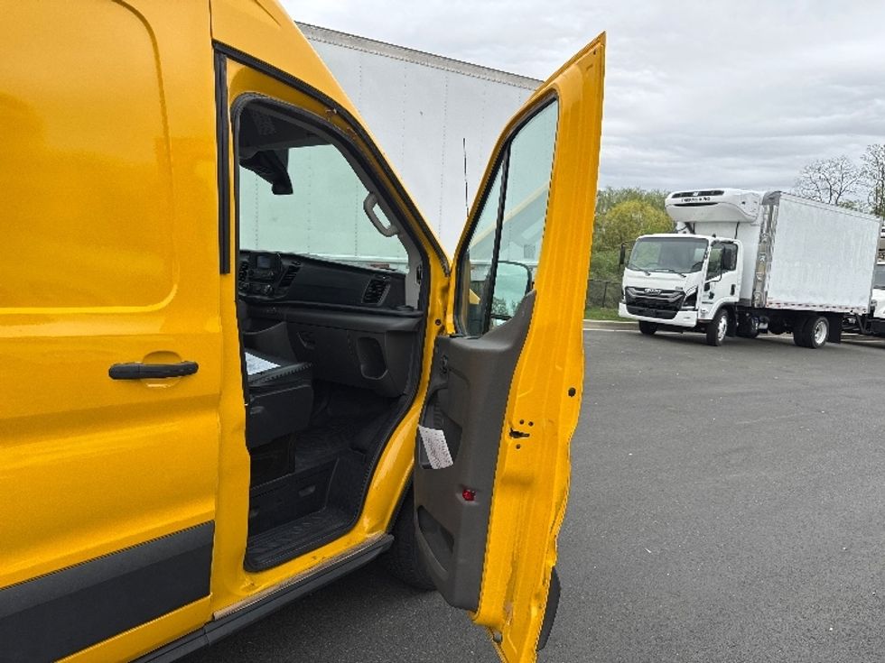 Cargo Van (Panel Van)-Light and Medium Duty Trucks-Ford-2021-Transit 250-Jessup-MD-81,004\n\t\tmiles-$ 31,000 - Image 19