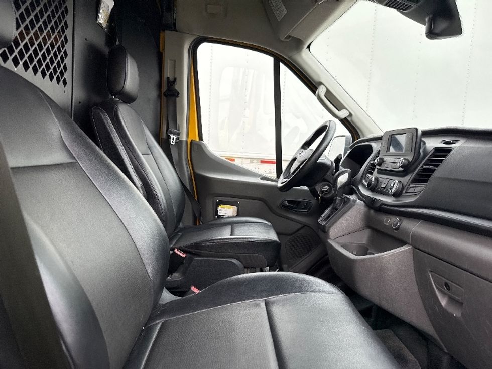 Cargo Van (Panel Van)-Light and Medium Duty Trucks-Ford-2021-Transit 250-Jessup-MD-81,004\n\t\tmiles-$ 31,000 - Image 21