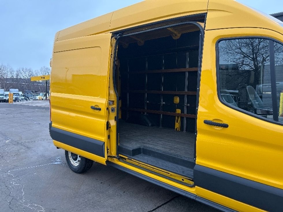 Cargo Van (Panel Van)-Light and Medium Duty Trucks-Ford-2021-Transit 250-Jessup-PA-135,668\n\t\tmiles-$ 24,250 - Image 22