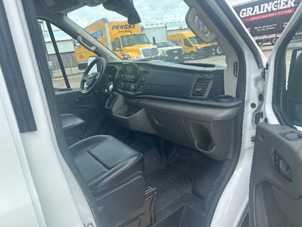 Cargo Van (Panel Van)-Light and Medium Duty Trucks-Ford-2021-Transit 250-Katy-TX-113,803\n\t\tmiles-$ 28,250 - Image 17