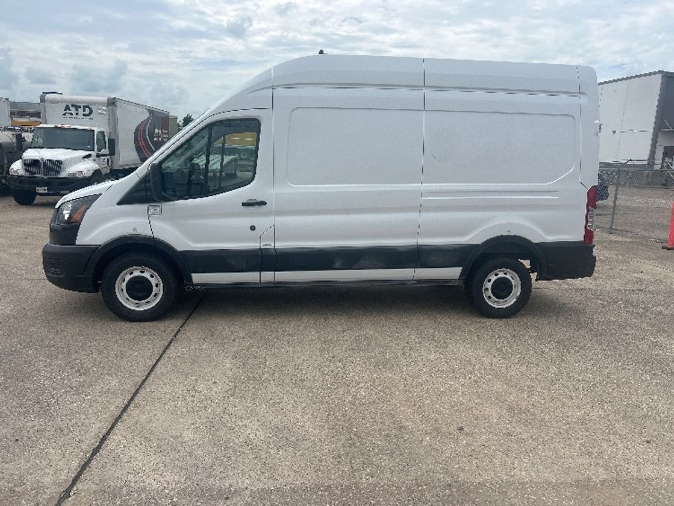 Cargo Van (Panel Van)-Light and Medium Duty Trucks-Ford-2021-Transit 250-Katy-TX-113,803\n\t\tmiles-$ 28,250 - Image 4