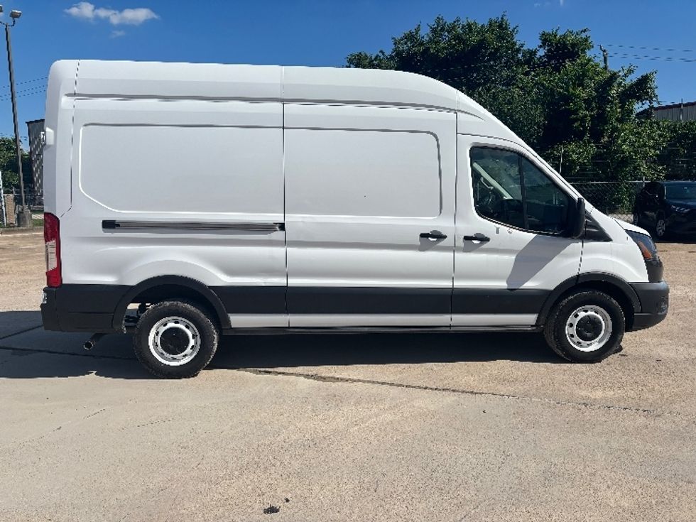 Cargo Van (Panel Van)-Light and Medium Duty Trucks-Ford-2021-Transit 250-Katy-TX-92,468\n\t\tmiles-$ 31,000 - Image 13