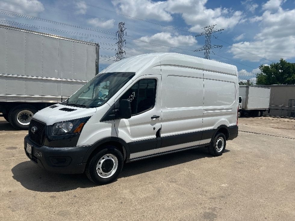 Cargo Van (Panel Van)-Light and Medium Duty Trucks-Ford-2021-Transit 250-Katy-TX-92,468\n\t\tmiles-$ 31,000 - Image 3