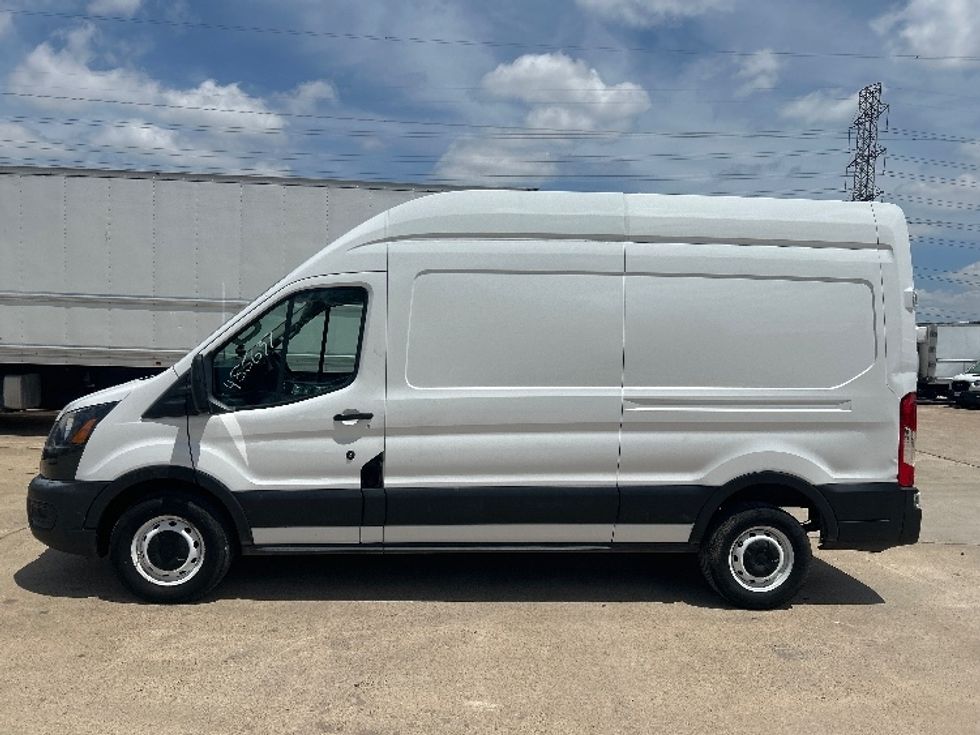 Cargo Van (Panel Van)-Light and Medium Duty Trucks-Ford-2021-Transit 250-Katy-TX-92,468\n\t\tmiles-$ 31,000 - Image 4