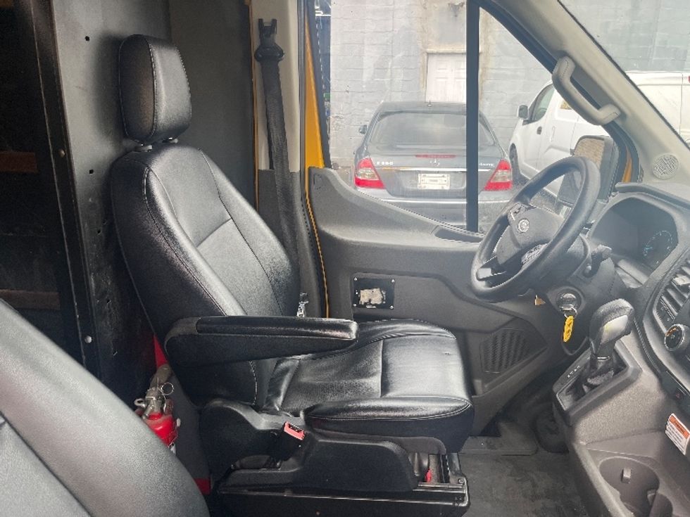 Cargo Van (Panel Van)-Light and Medium Duty Trucks-Ford-2021-Transit 250-Kearny-NJ-81,879\n\t\tmiles-$ 31,000 - Image 18