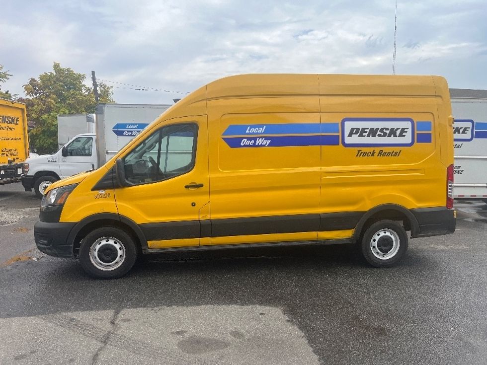 Cargo Van (Panel Van)-Light and Medium Duty Trucks-Ford-2021-Transit 250-Kearny-NJ-81,879\n\t\tmiles-$ 31,000 - Image 4