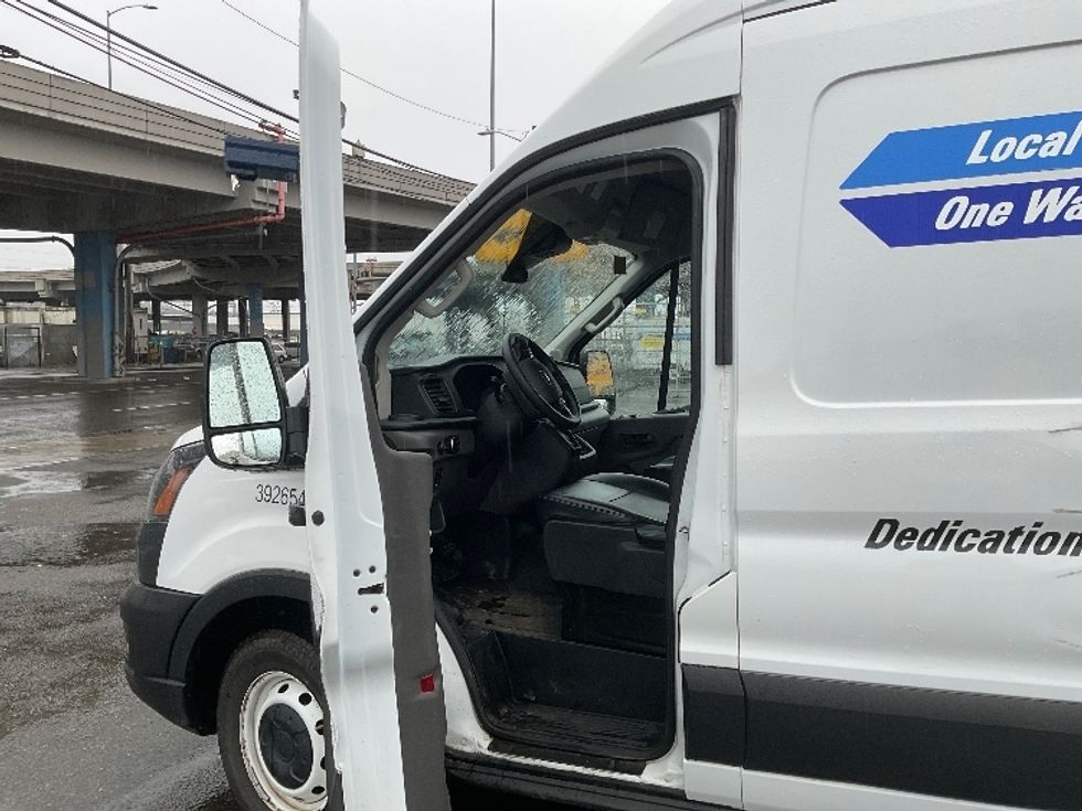 Cargo Van (Panel Van)-Light and Medium Duty Trucks-Ford-2021-Transit 250-Kent-WA-73,053\n\t\tmiles-$ 38,000 - Image 16