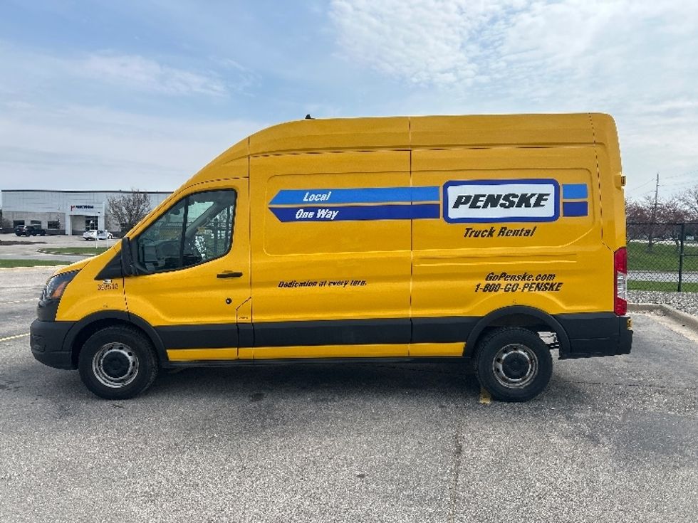 Cargo Van (Panel Van)-Light and Medium Duty Trucks-Ford-2021-Transit 250-Kentwood-MI-106,746\n\t\tmiles-$ 28,750 - Image 4