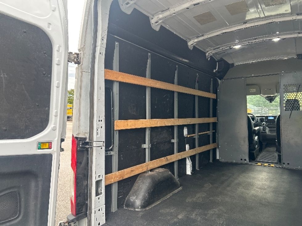 Cargo Van (Panel Van)-Light and Medium Duty Trucks-Ford-2021-Transit 250-Kentwood-MI-112,187\n\t\tmiles-$ 31,750 - Image 10