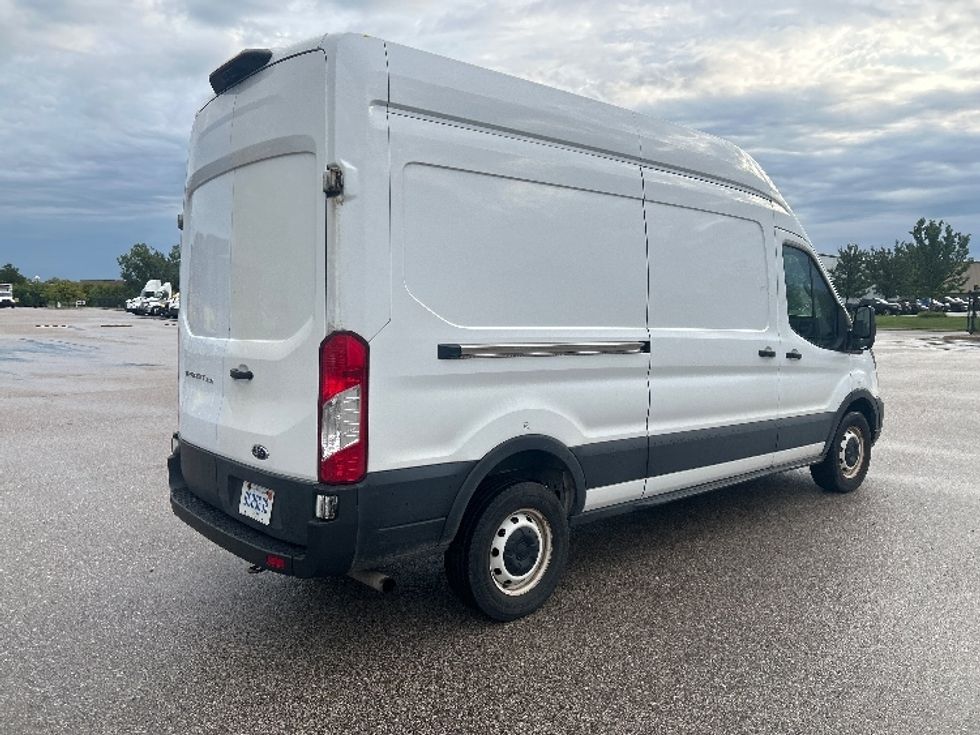 Cargo Van (Panel Van)-Light and Medium Duty Trucks-Ford-2021-Transit 250-Kentwood-MI-112,187\n\t\tmiles-$ 31,750 - Image 12