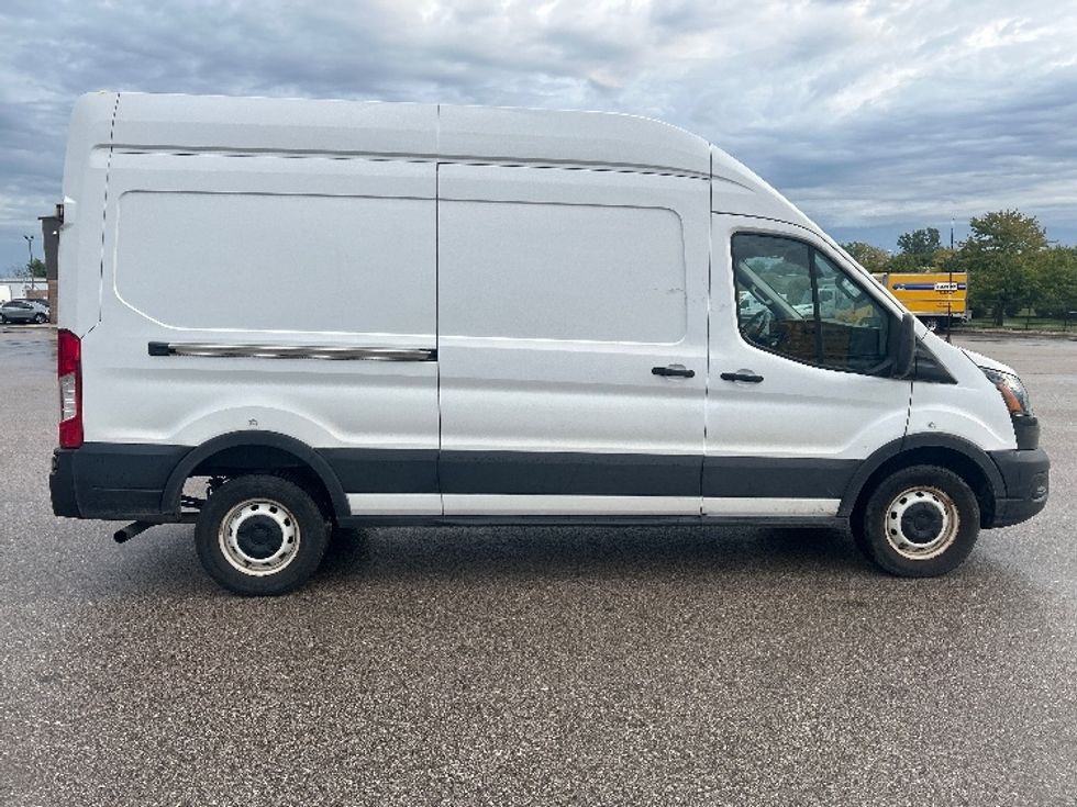Cargo Van (Panel Van)-Light and Medium Duty Trucks-Ford-2021-Transit 250-Kentwood-MI-112,187\n\t\tmiles-$ 31,750 - Image 14