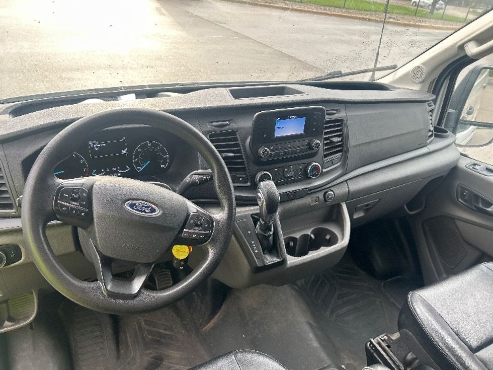 Cargo Van (Panel Van)-Light and Medium Duty Trucks-Ford-2021-Transit 250-Kentwood-MI-112,187\n\t\tmiles-$ 31,750 - Image 17