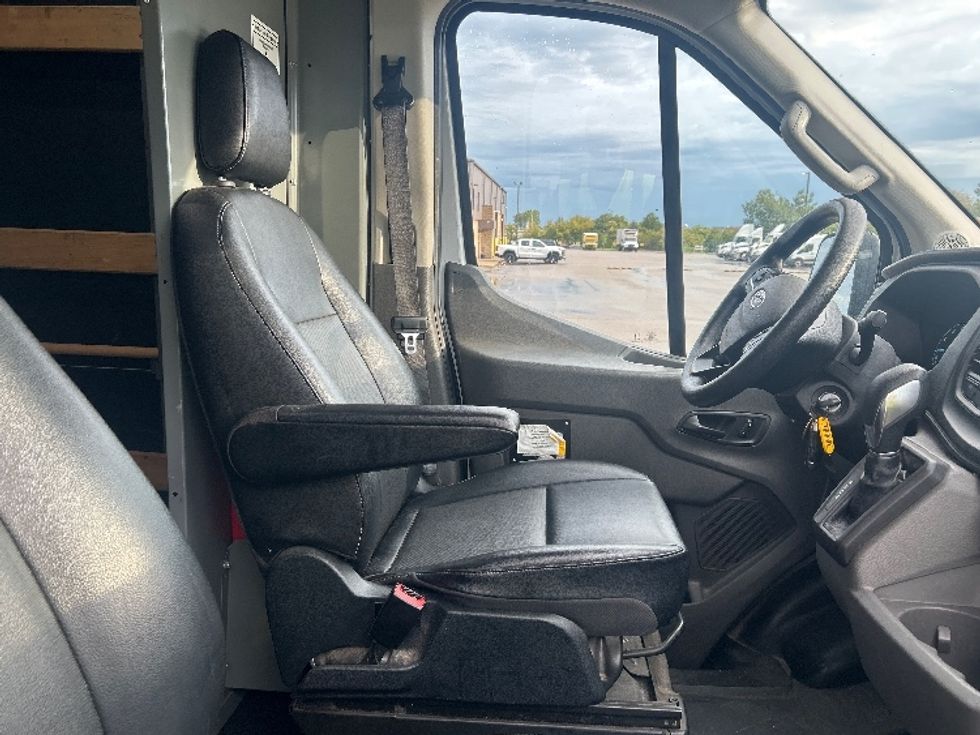 Cargo Van (Panel Van)-Light and Medium Duty Trucks-Ford-2021-Transit 250-Kentwood-MI-112,187\n\t\tmiles-$ 31,750 - Image 21