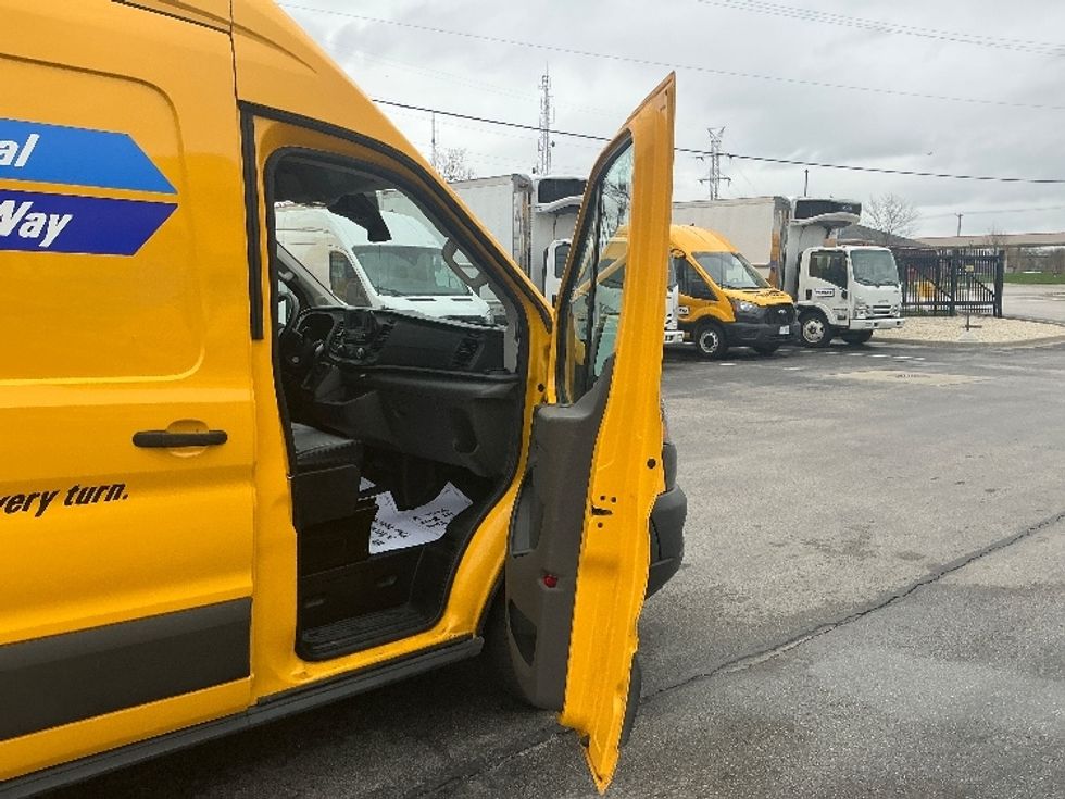 Cargo Van (Panel Van)-Light and Medium Duty Trucks-Ford-2021-Transit 250-La Porte-IN-106,385\n\t\tmiles-$ 29,750 - Image 19