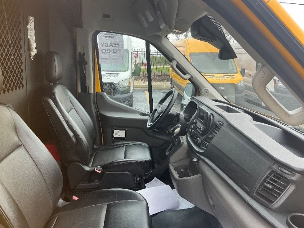 Cargo Van (Panel Van)-Light and Medium Duty Trucks-Ford-2021-Transit 250-La Porte-IN-106,385\n\t\tmiles-$ 29,750 - Image 21
