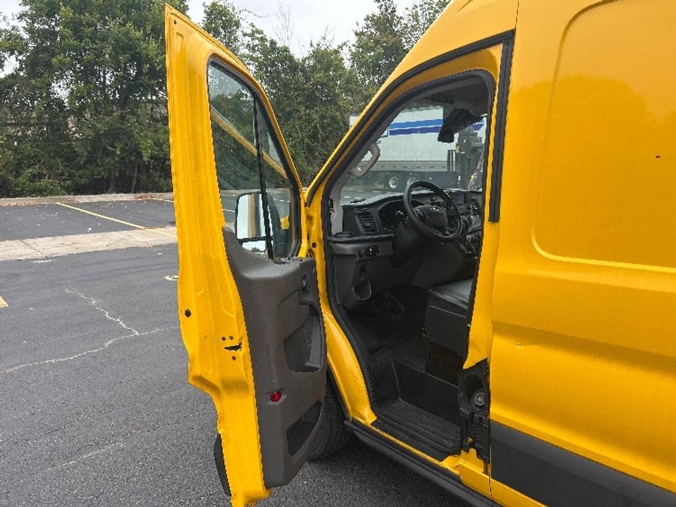 Cargo Van (Panel Van)-Light and Medium Duty Trucks-Ford-2021-Transit 250-La Vergne-TN-219,542\n\t\tmiles-$ 6,000 - Image 16