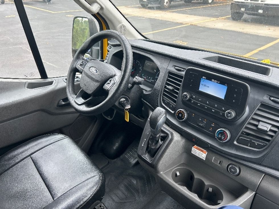 Cargo Van (Panel Van)-Light and Medium Duty Trucks-Ford-2021-Transit 250-La Vergne-TN-219,542\n\t\tmiles-$ 6,000 - Image 22